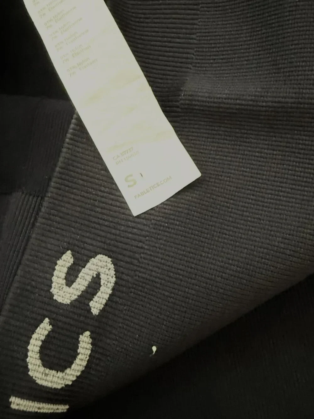 Fabletics Women Ribbed High-Waisted Shorts Gym Training Athleisure small NWOT - Picture 5 of 6